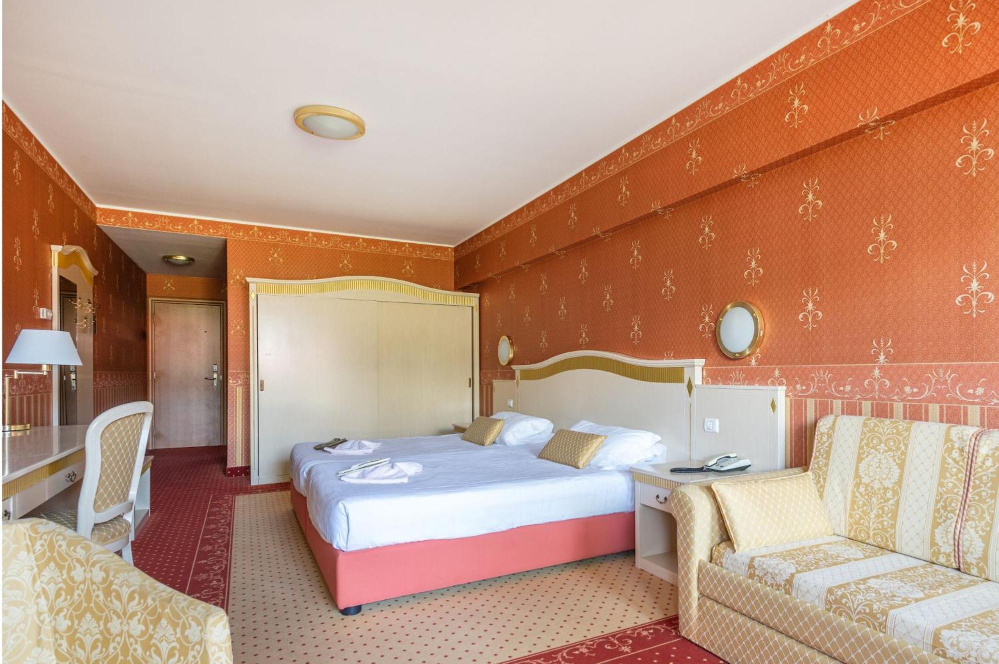 Hotel Majestic Palace