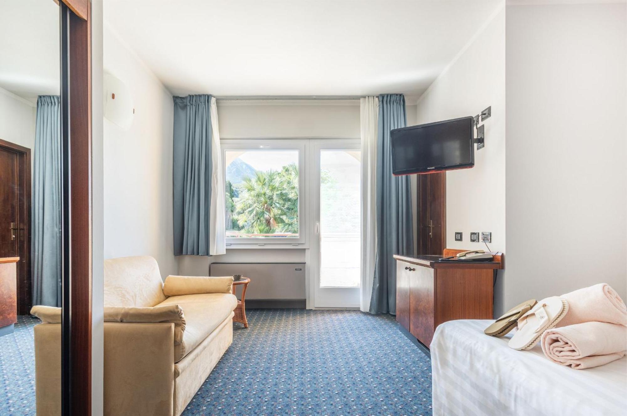 Majestic Palace 4*