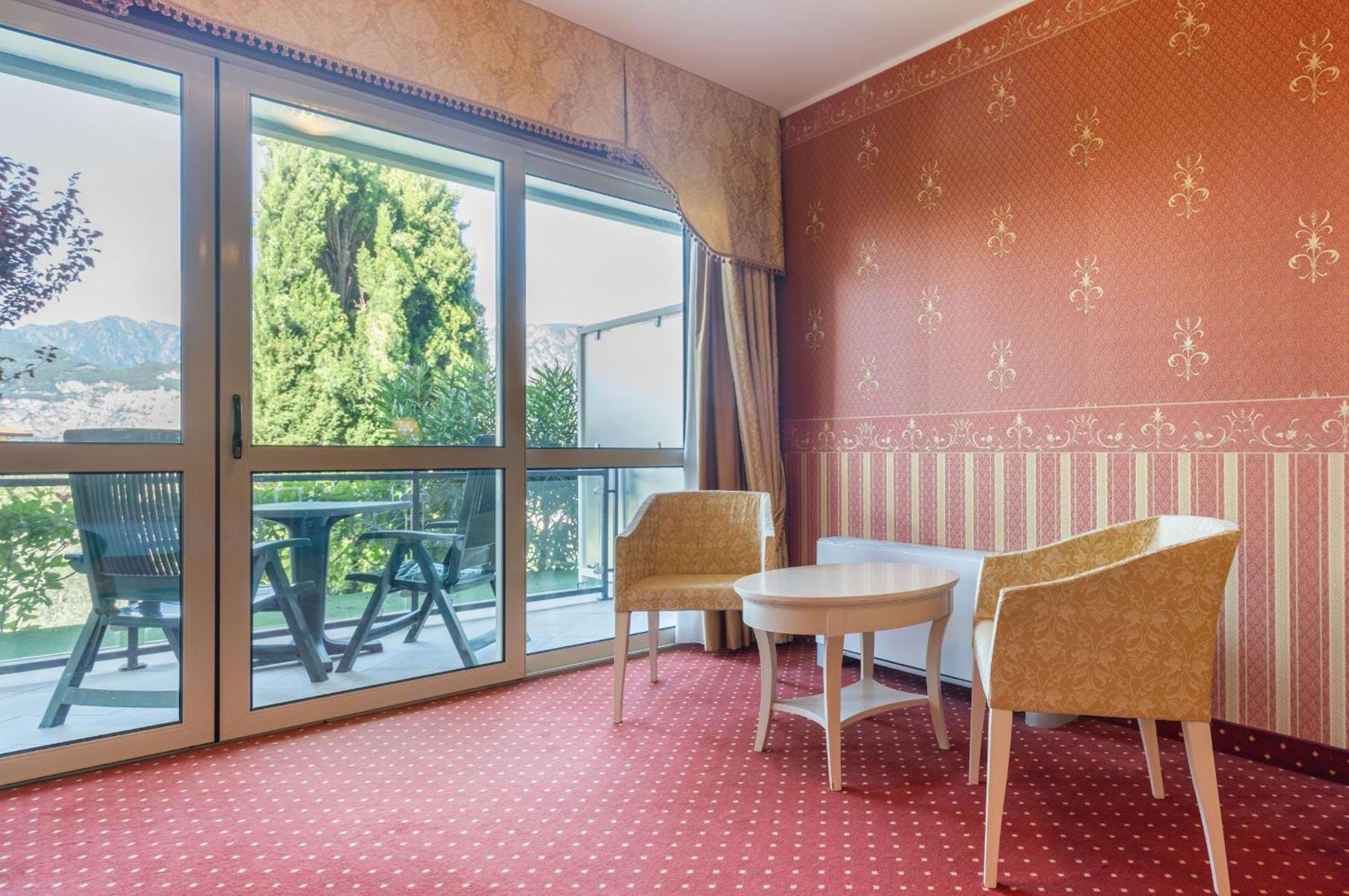 Majestic Hotel 4*